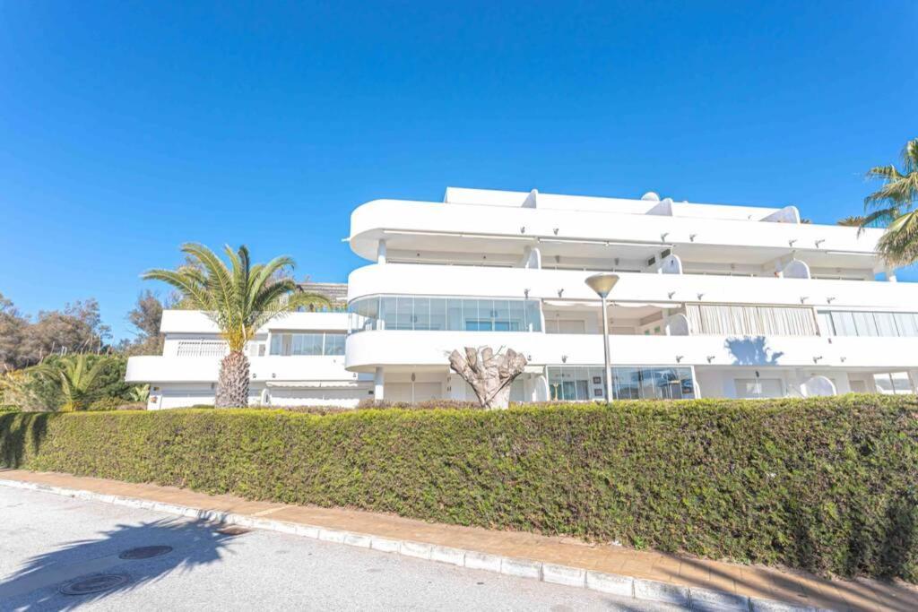 Brigth Apartment/2Bed/2Bath/100M Beach/Sea Views Marbella Esterno foto