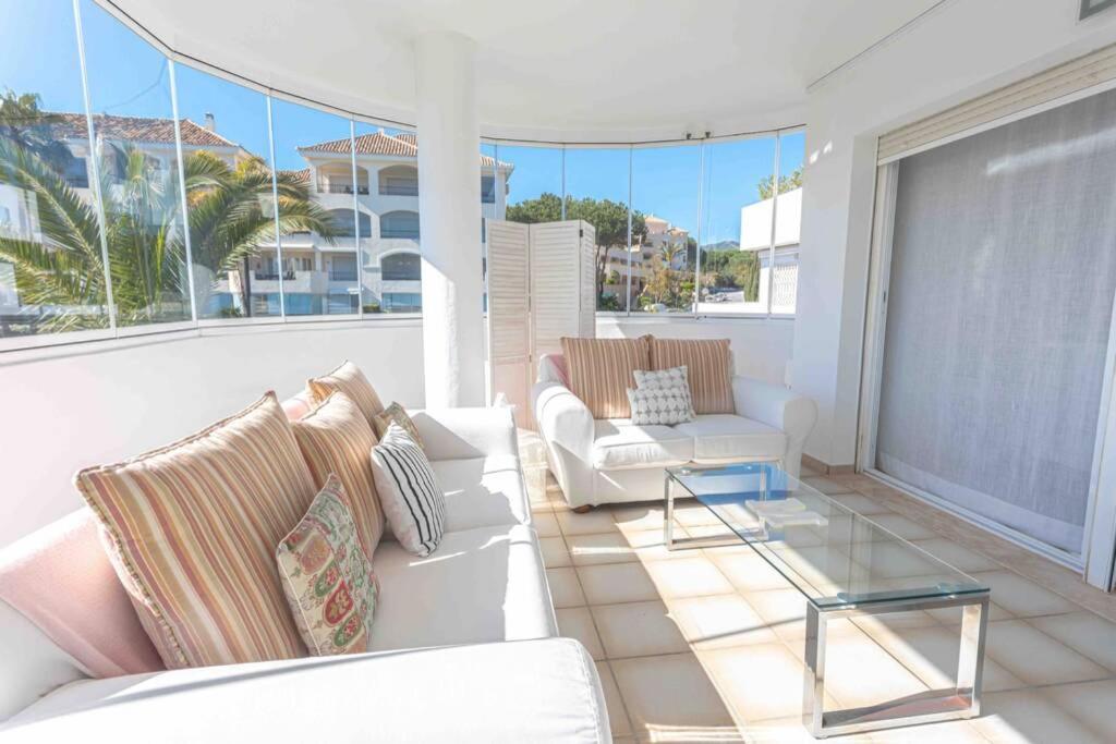 Brigth Apartment/2Bed/2Bath/100M Beach/Sea Views Marbella Esterno foto